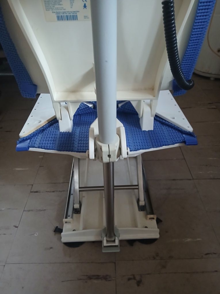 Podnośnik wannowy winda Aquatec Fortuna