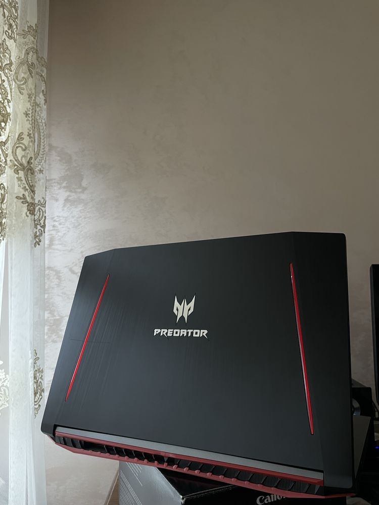 Ноутбук 17.3ʼ Acer Predator Helios 300 GTX1060 intel i7 16gb