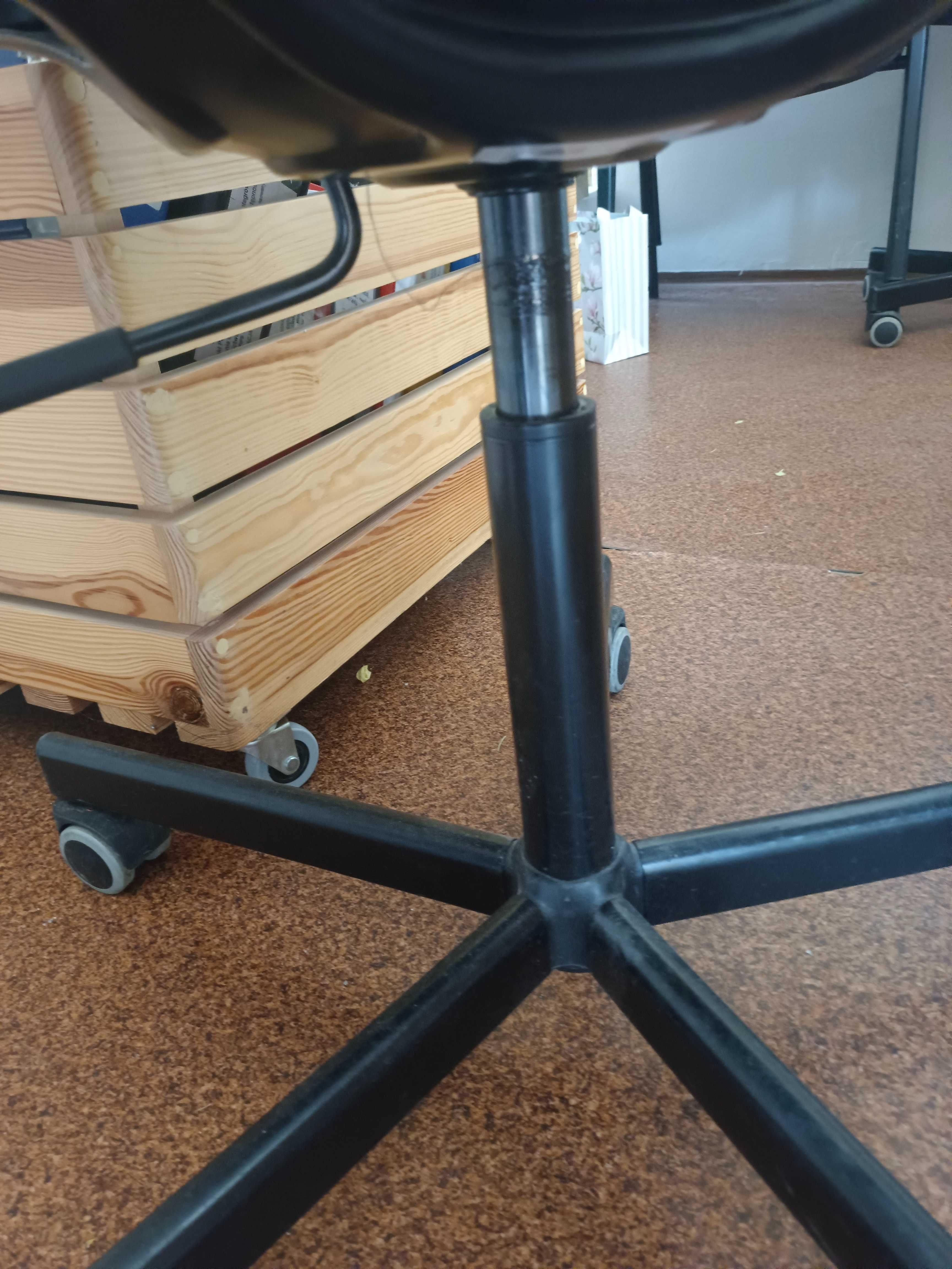 krzesło obrotowe regulowane biurowe IKEA