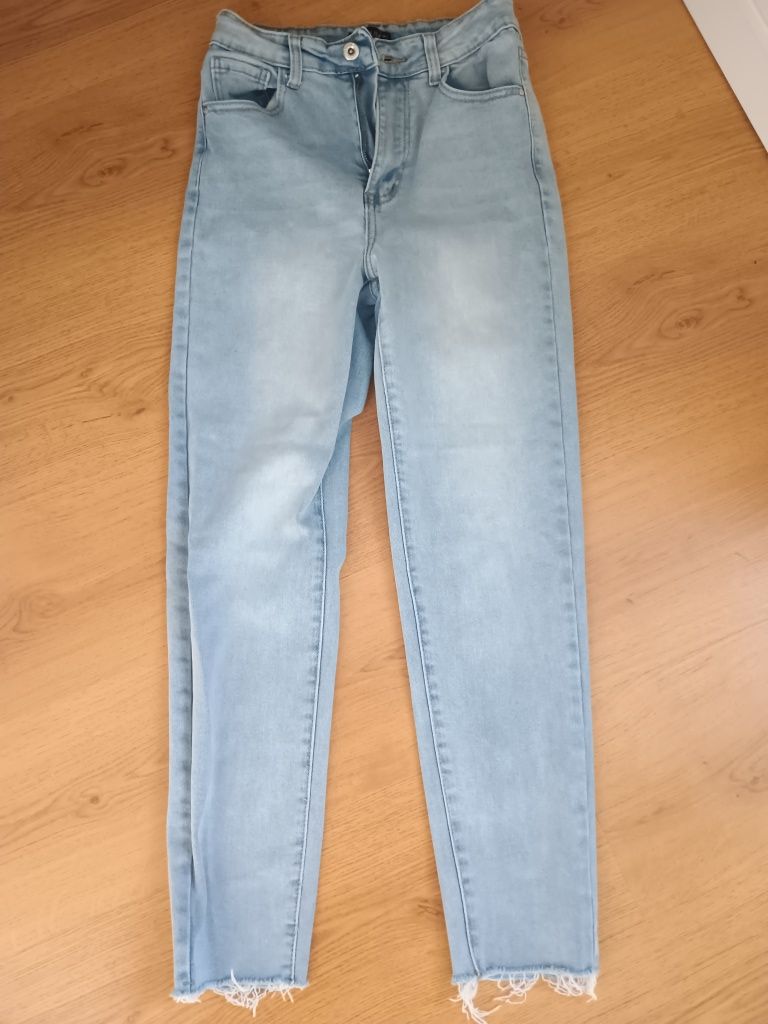 Spodnie dresy legginsy