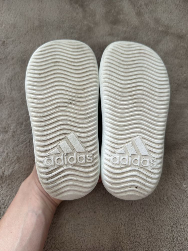Аквашузи , сандалі, босоніжки, крокси adidas