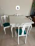 Mesa extensível e 4 cadeiras