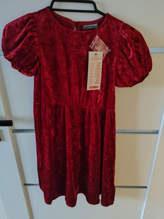 Sukienka świąteczna rozmiar 134 cm