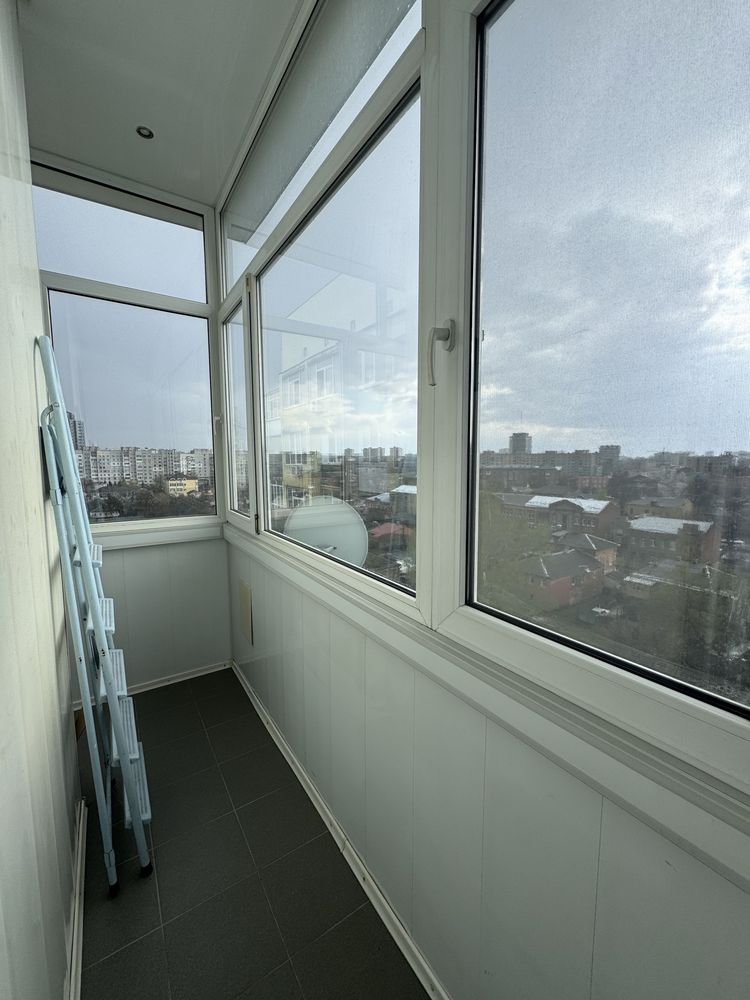 Продам 3 комн. квартиру 103м2 м.Защитников Украины,ул.Сомовская,12Б
