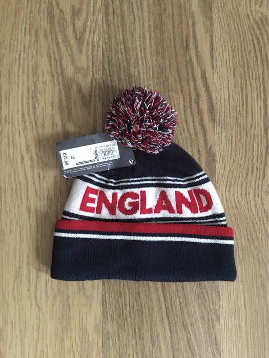 Нова підліткова шапка M&S