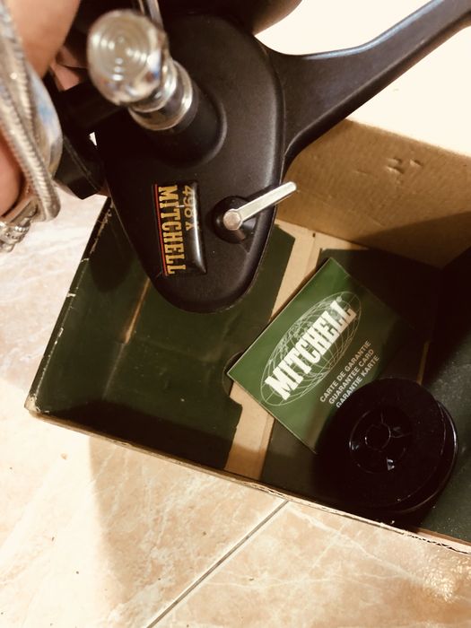 Carreto de pesca mitchell novo