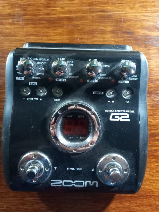 Процесор для электро-гитары zoom g2