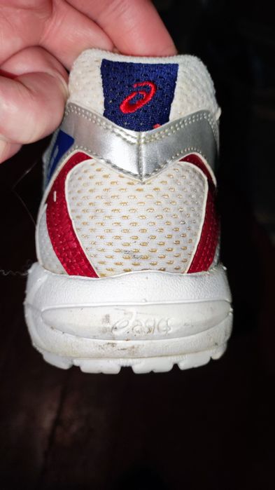 Продам кросовки бу асикс