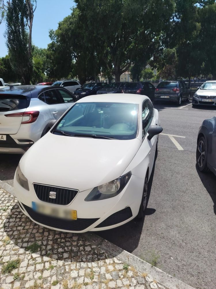 SEAT Ibiza Van 1.4 TDI – 2010 – Económico – 2 lugares