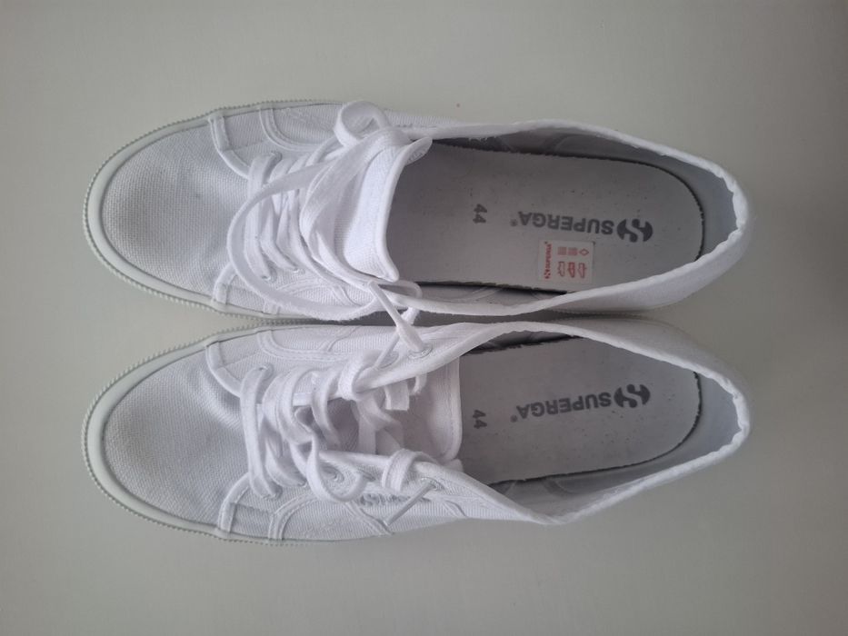Vendo sapatilhas Superga