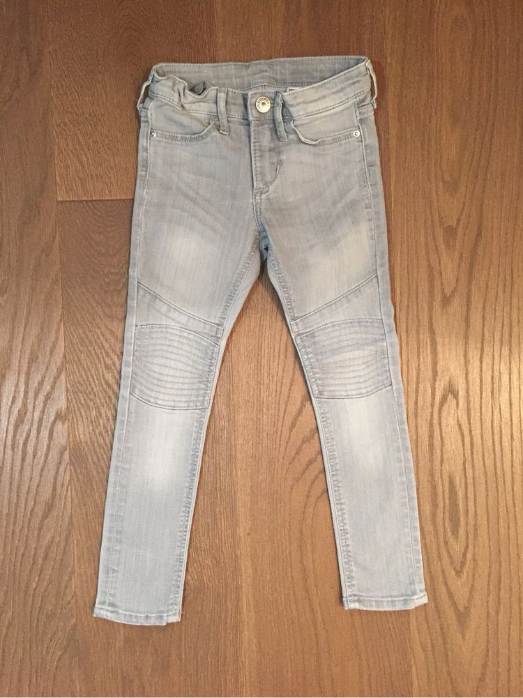 Spodnie jeans dla szczupłego chłopca  104