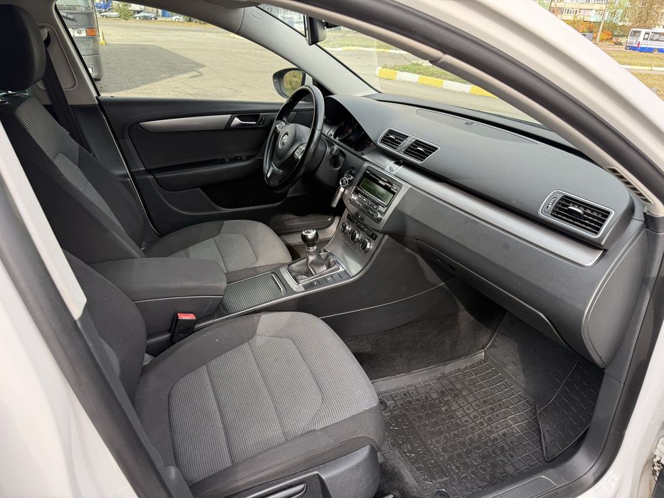 Passat B7 Не фарбований