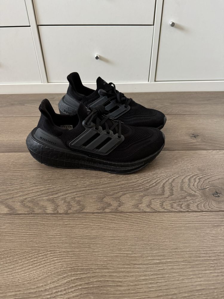 Adidas Ultraboost Ligh оригінал 38,5р