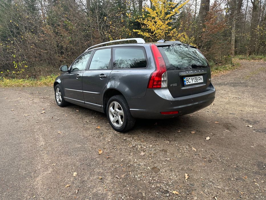 Volvo v50 2011 року 1.6 d2