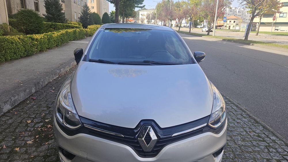 Clio Renault 2017 - 82.000kms