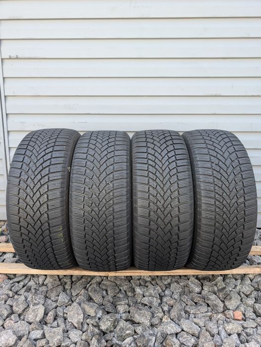 Комплект зимових шин Bridgestone 205/50 R17 205*50 17 Blizzak LM 005