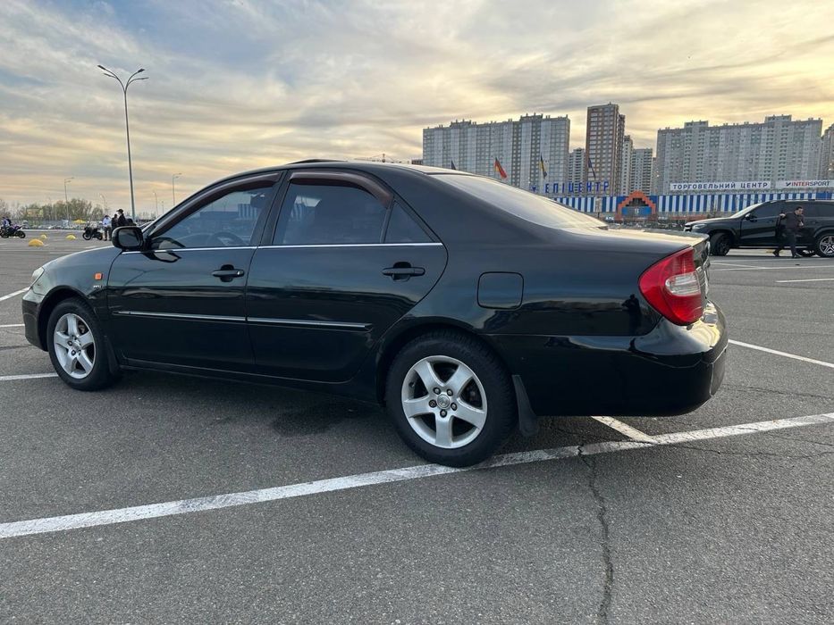 Toyota Camry 2.4 2004 можно обмен