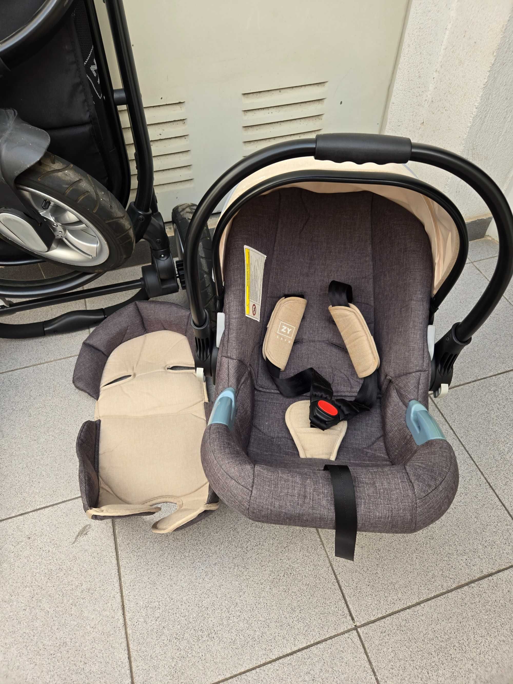Carrinho de passeio trio.