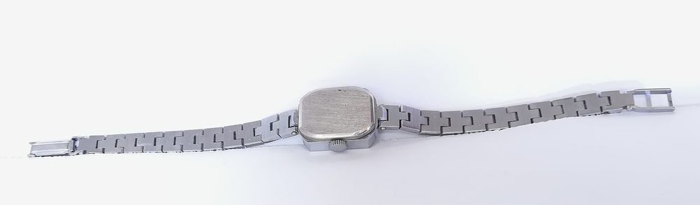 Zegarek Łucz mechaniczny nakręcany jak nowy.