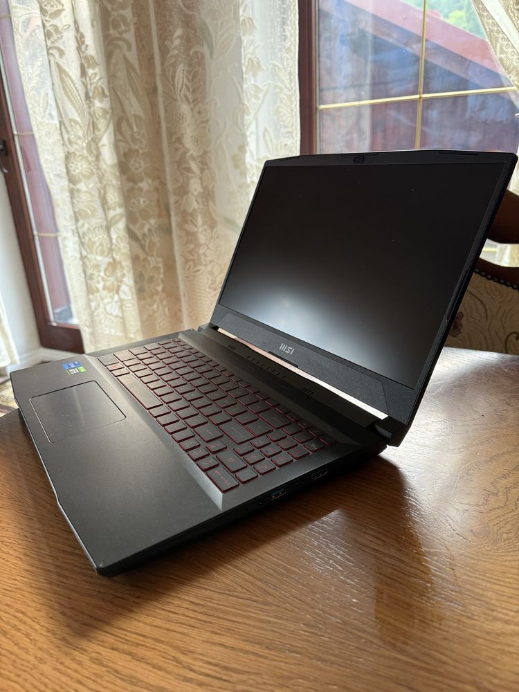 Lapto gamingowy MSI KATANA