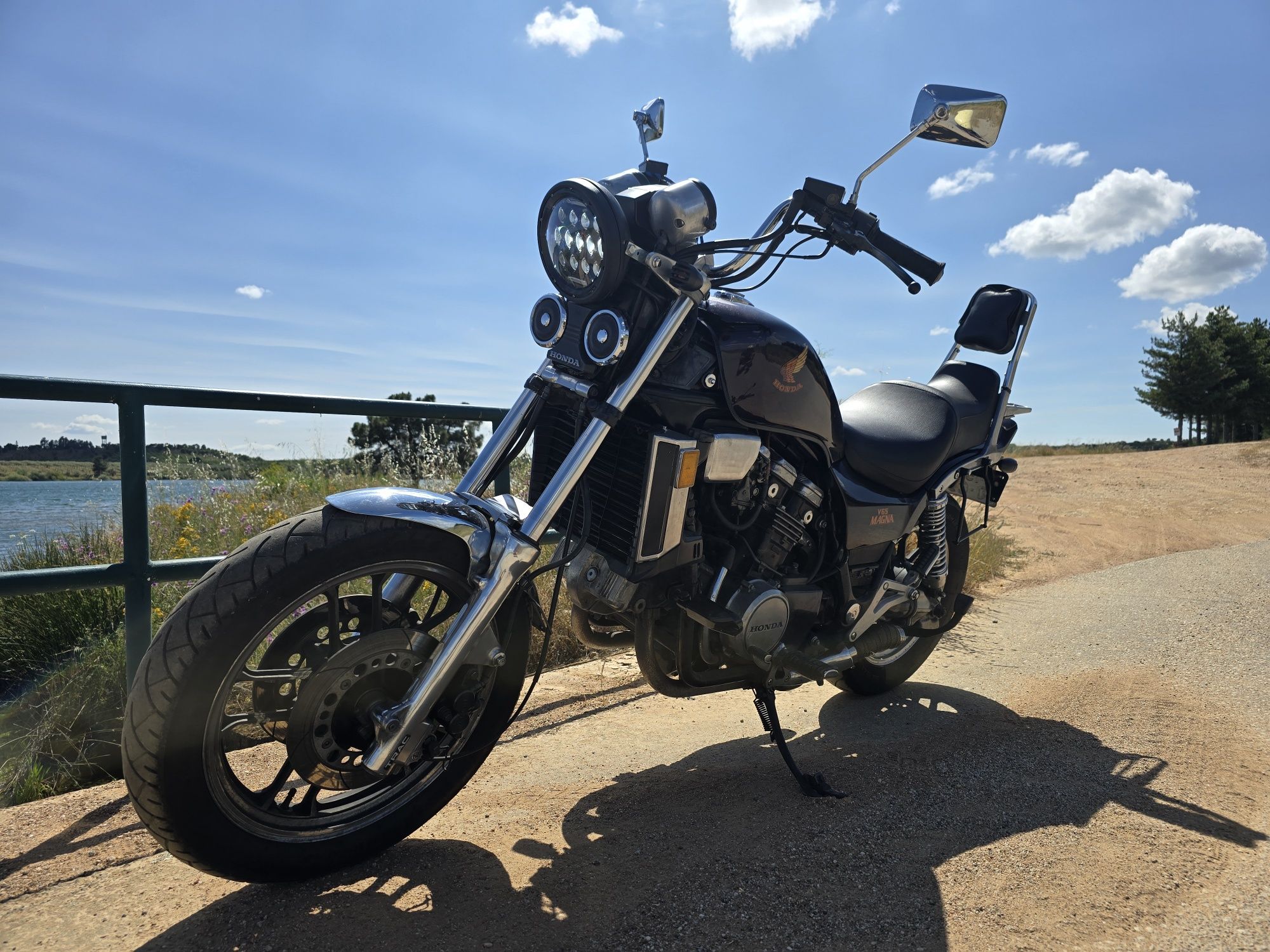 Honda v65 magna 1100