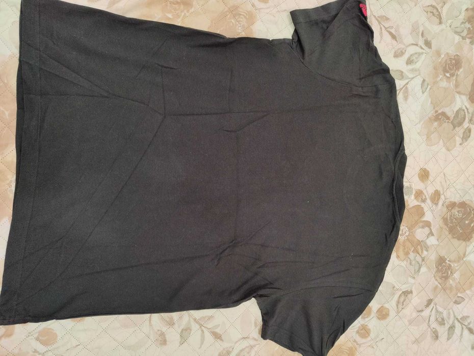 T-shirt Adidas tam. L em excelente estado