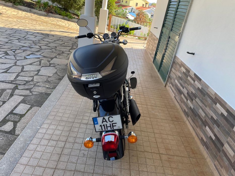 Moto keeway como nova
