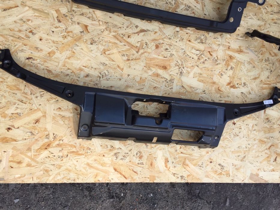 Телевізор / Панель / рамка радіаторів Skoda Fabia 00-07 / 07-10 /10-15