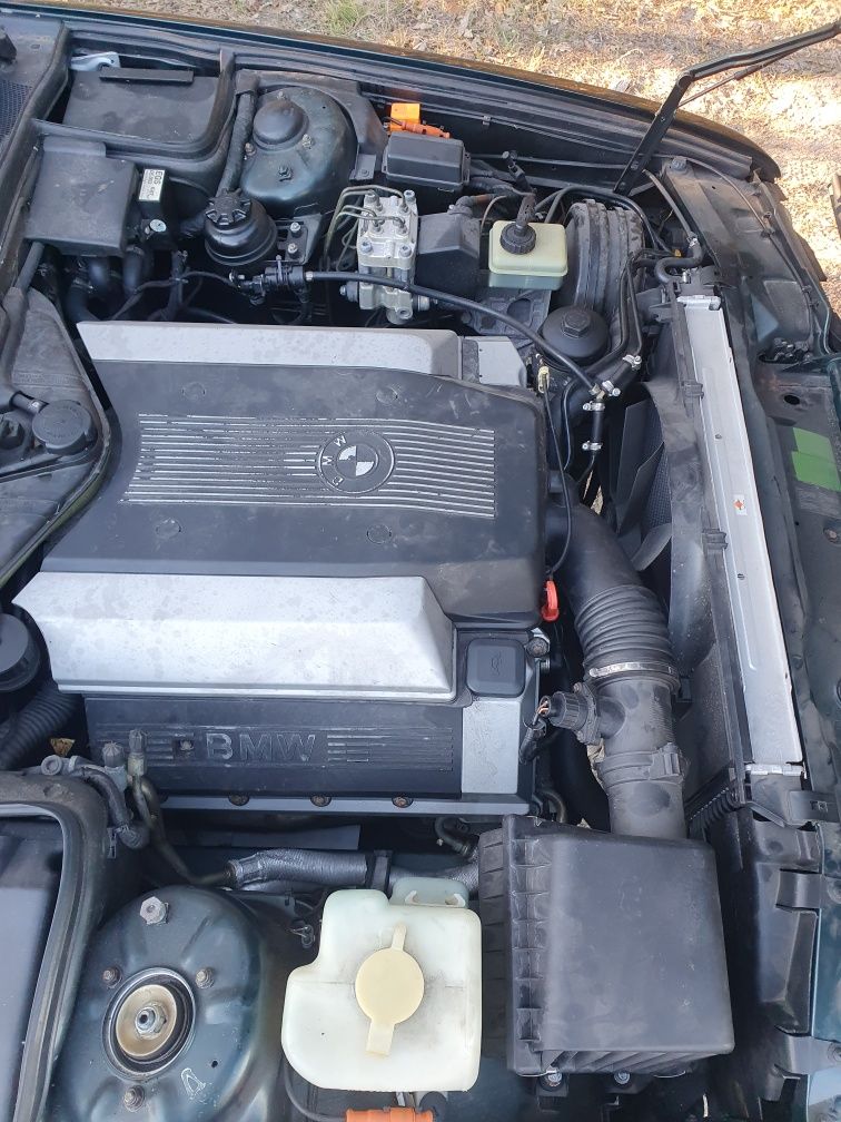 bmw e32 3.0 v8 218 km