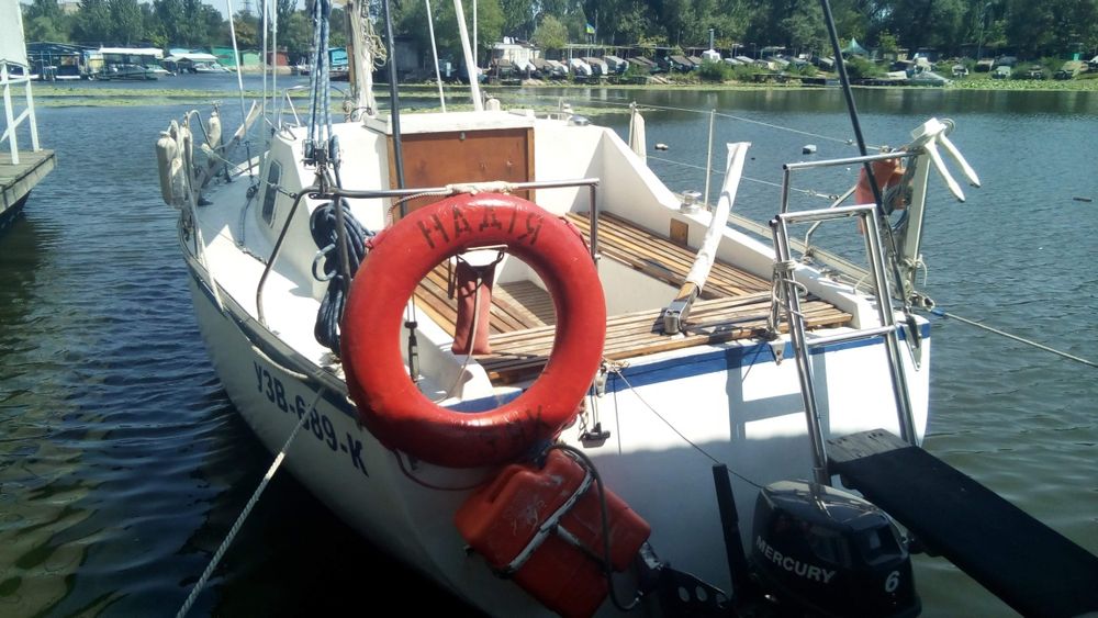 Продам парусную яхту