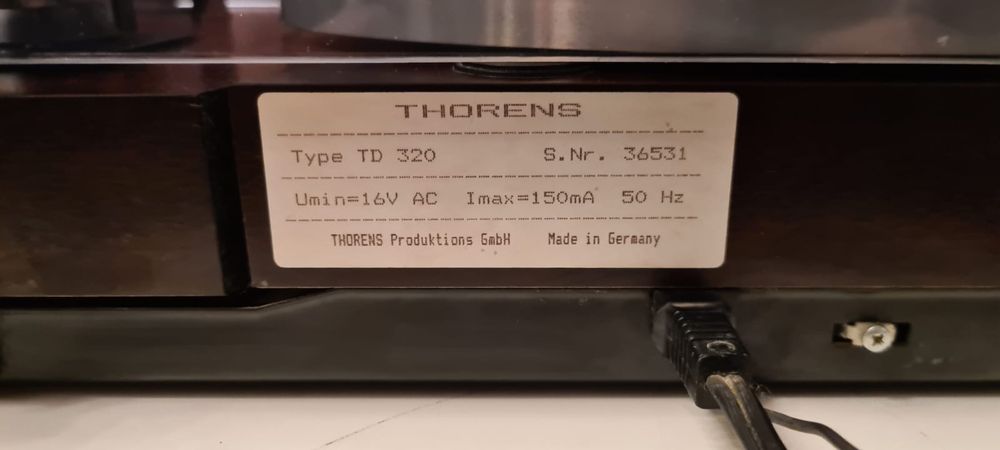 Gramofon Thorens TD 320 drewno