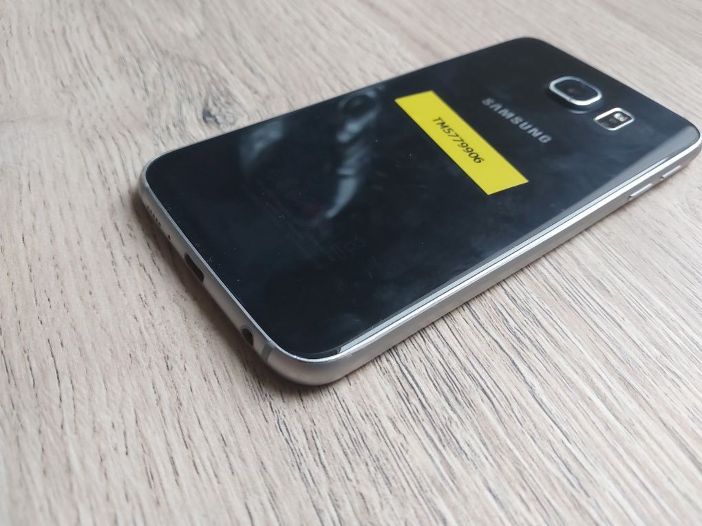 Smartfon Samsung Galaxy S6 3 GB / 32 GB 4G (LTE) czarny