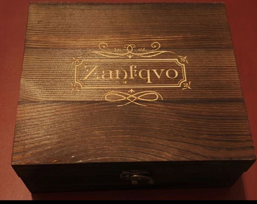 Zestaw do whisky drinków kostki szklanka skrzynka