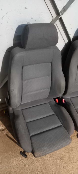 Fotele kubełki + kanapa tylna Audi A4 B5 przed liftem sedan kpl