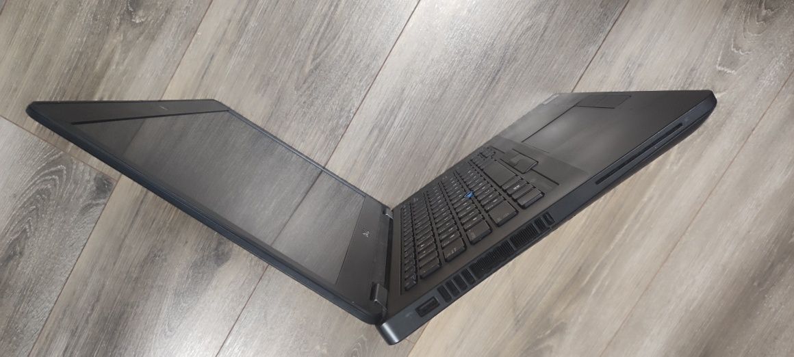 Швидкий, потужний ноутбук Dell E5470 , i7-6820HQ, 16GB, 256GB, 14”FHD