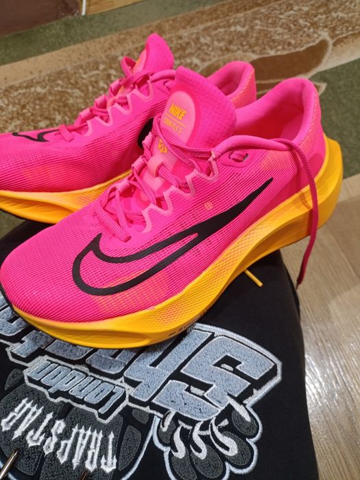 Чудові бігові кросівки Nike zoom fly 5 як нові