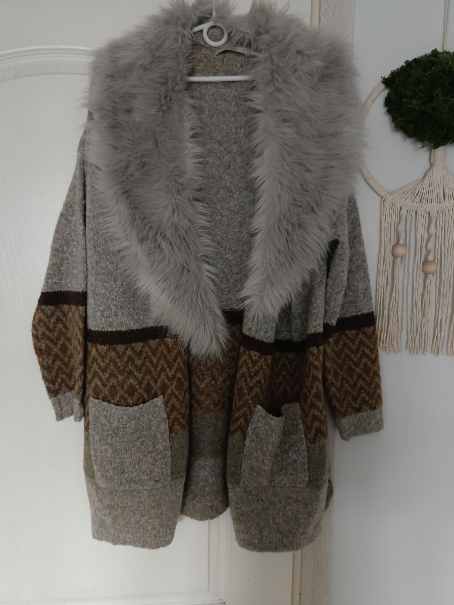Sweter -kardigan z Kołnierzem