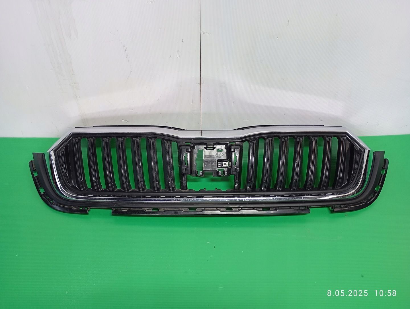 GRILL ATRAPA ZDERZAKA SKODA OCTAVIA 4 5E3853653 19-22