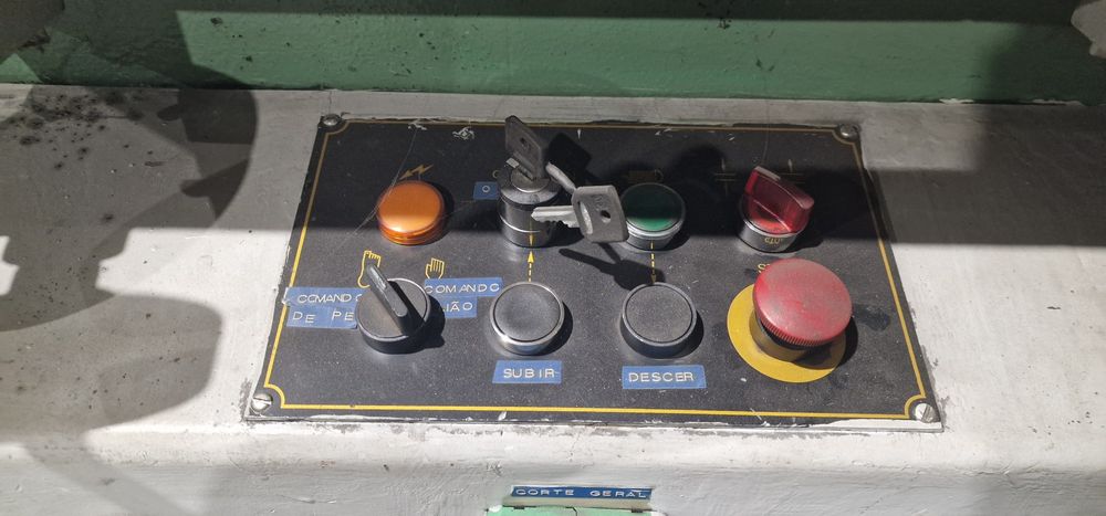 Máquina Cortar cantos