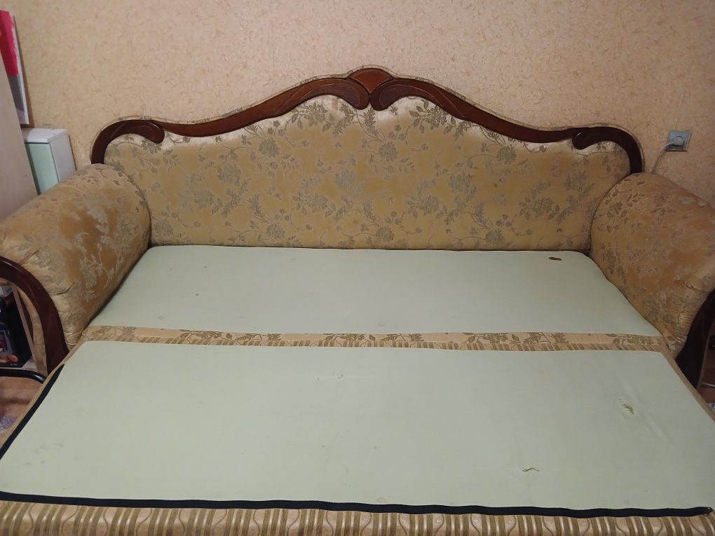 М'яка частина , меблі у вітальню , диван розкладається,  два крісла