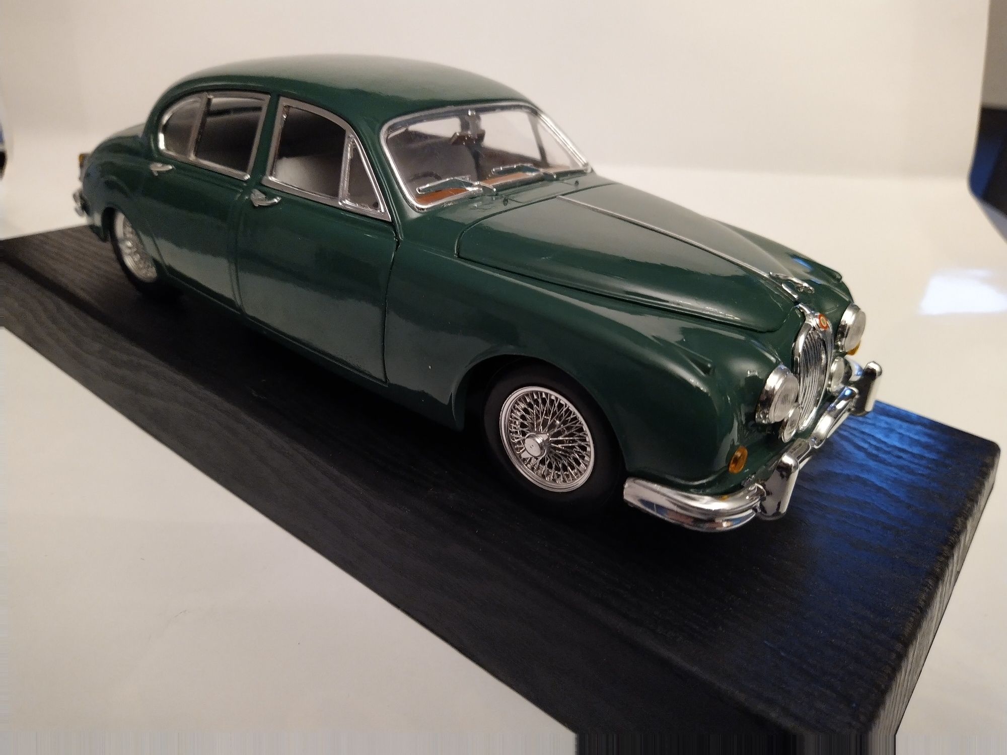 Jaguar Mark II Skala 1:18 Maisto