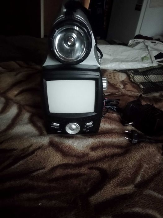 Туристический фонарь+радио+ТВ+компас