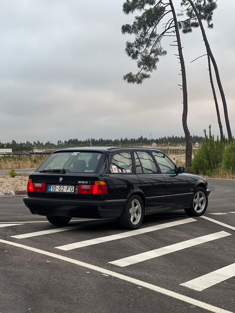 BMW 520i Touring e34