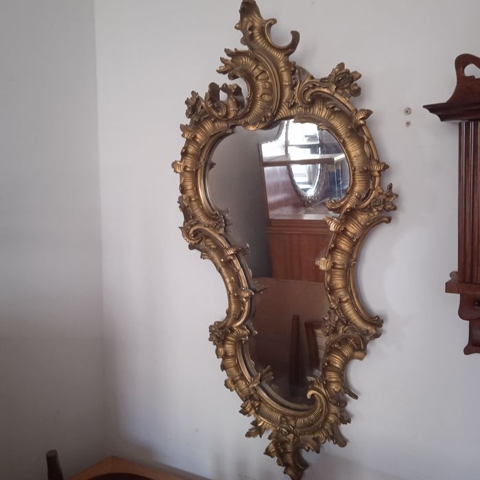 Zabytkowe lustro rokoko