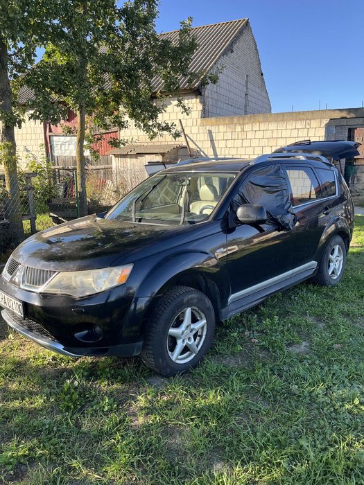 Sprzedam Samochód w całości Mitsubishi Outlander niesprawny