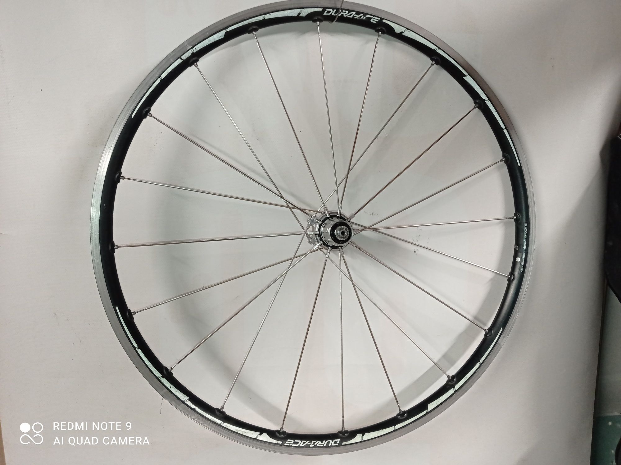 Koło 28 Dura Ace piasta WH-7801  20 szprych tył