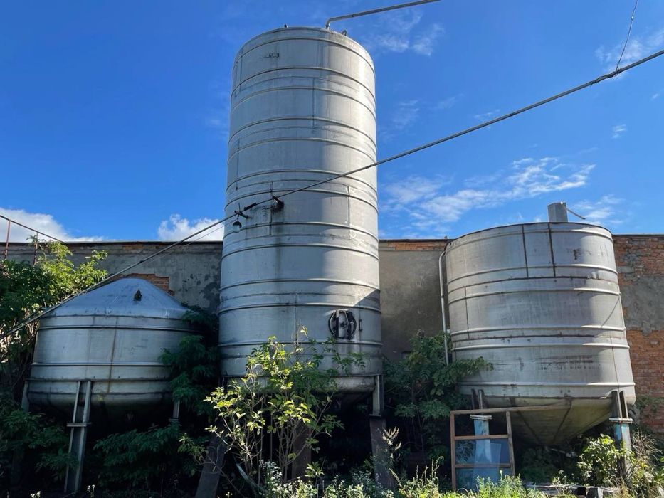 Ємкості у продажі