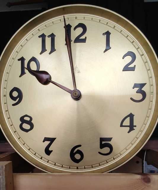 Zegar stojący ALPINA