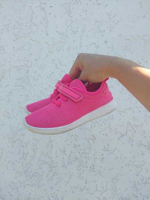 Рожеві текстильні кросівки на липучці Ovs