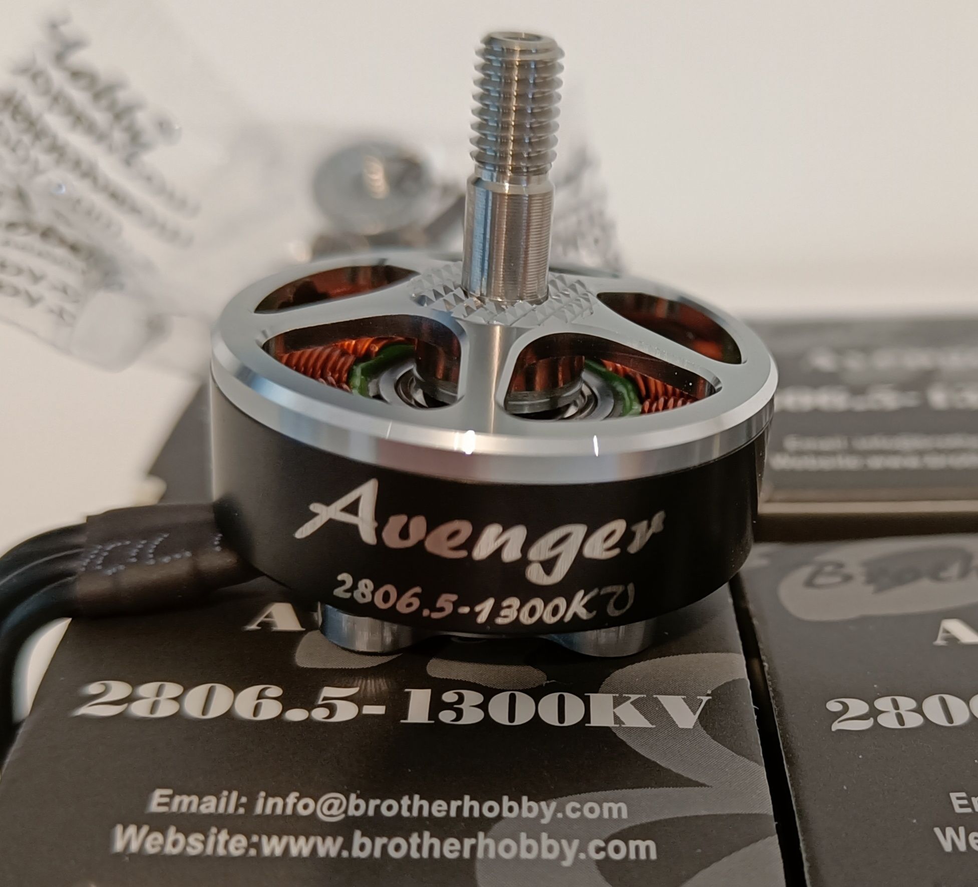 Мотори для FPV Brother hobby Avenger 2807, 1300KV, нові, оригінал